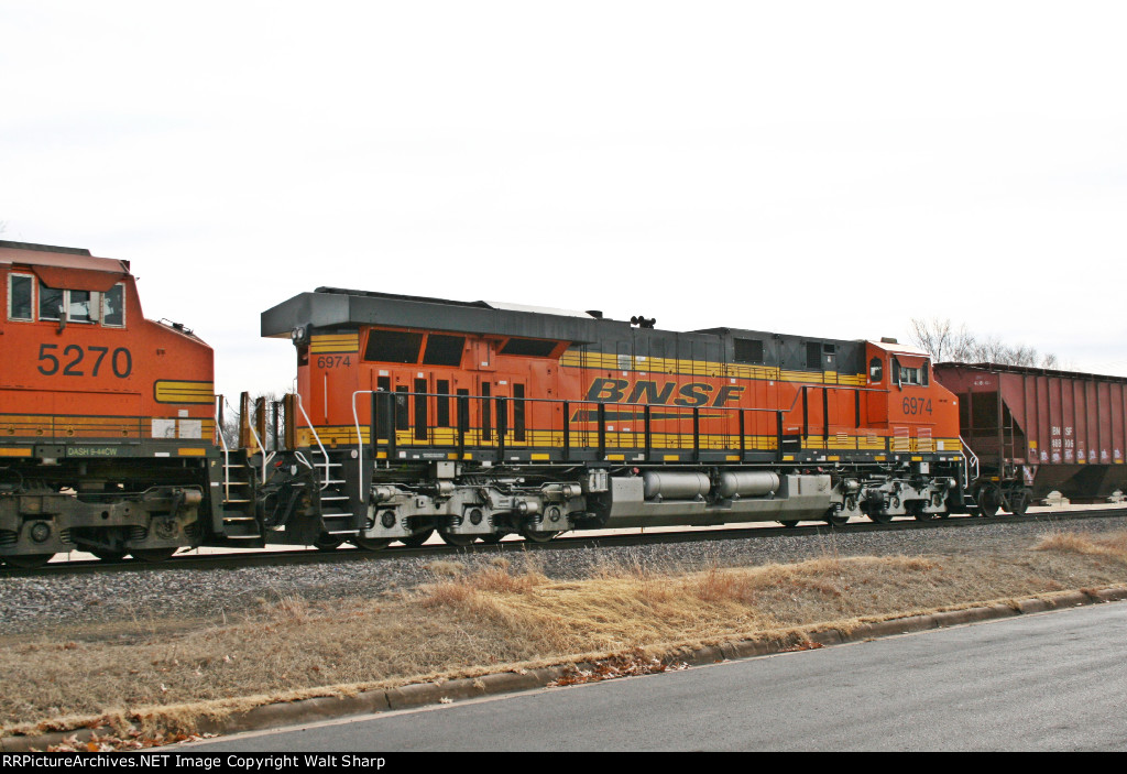 BNSF 6974